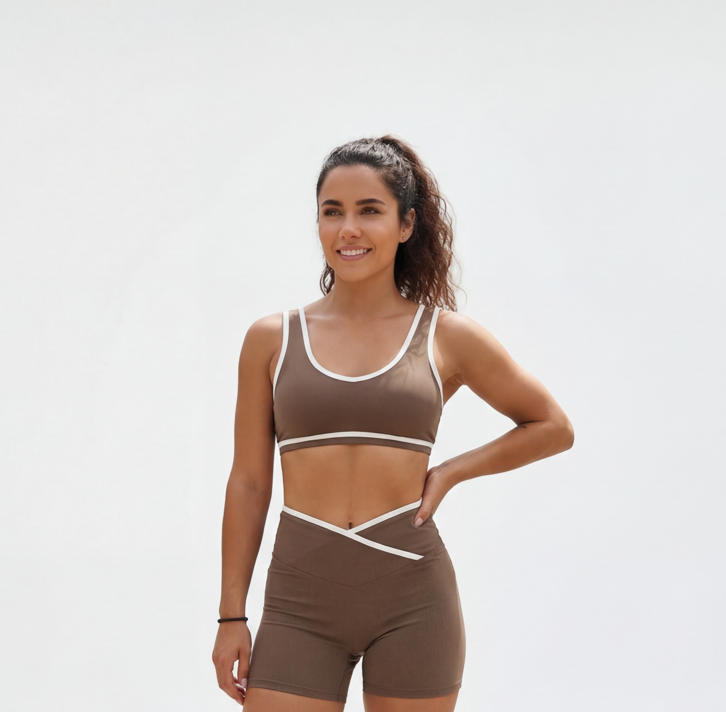 Sweet V Crop - Mocha Ease